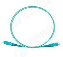 Single-core fiber optic patch cord